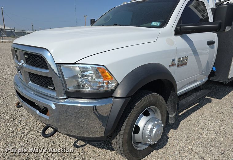 image for item DS4833 2018 Dodge Ram 5500HD utility / service truck