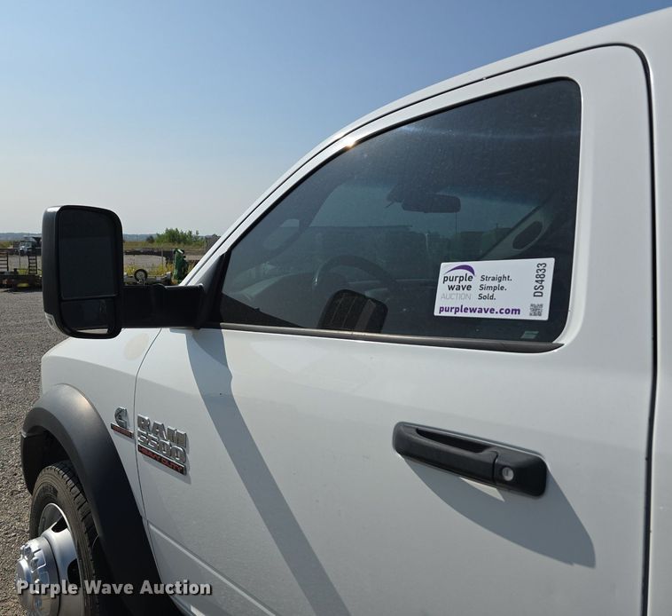 image for item DS4833 2018 Dodge Ram 5500HD utility / service truck