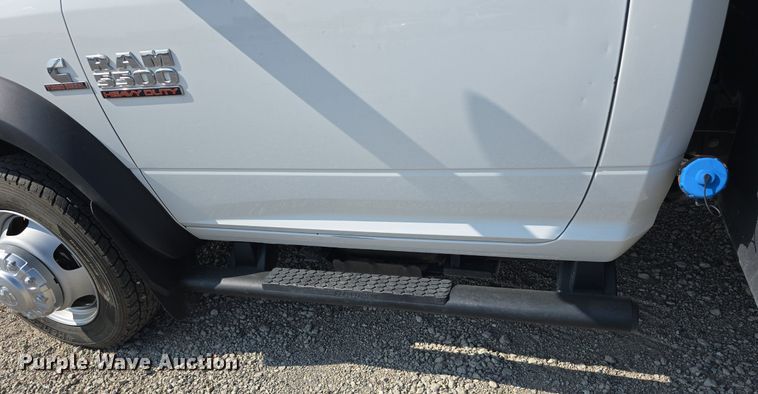 image for item DS4833 2018 Dodge Ram 5500HD utility / service truck