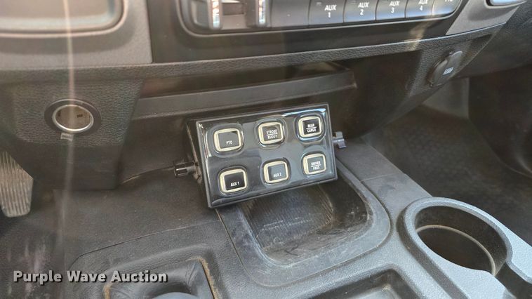 image for item DS4833 2018 Dodge Ram 5500HD utility / service truck