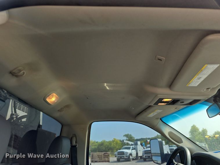 image for item DS4833 2018 Dodge Ram 5500HD utility / service truck