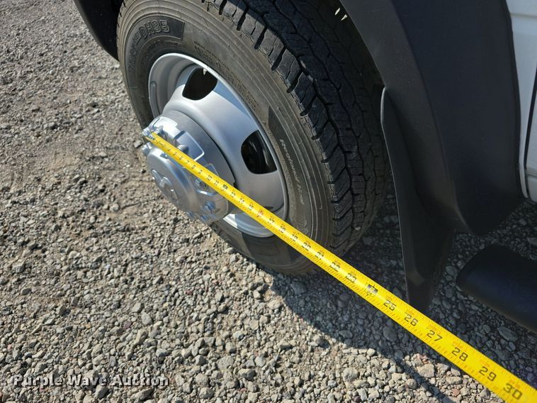 image for item DS4833 2018 Dodge Ram 5500HD utility / service truck