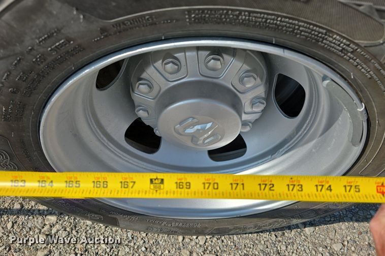 image for item DS4833 2018 Dodge Ram 5500HD utility / service truck