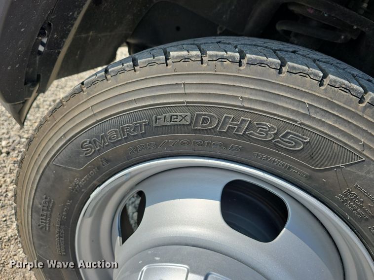 image for item DS4833 2018 Dodge Ram 5500HD utility / service truck