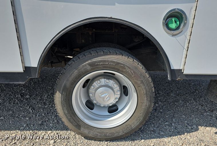 image for item DS4833 2018 Dodge Ram 5500HD utility / service truck