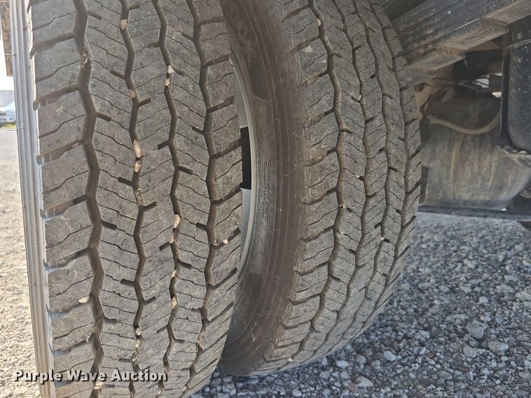 image for item DS4833 2018 Dodge Ram 5500HD utility / service truck