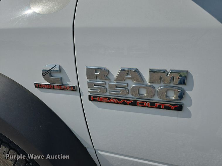 image for item DS4833 2018 Dodge Ram 5500HD utility / service truck