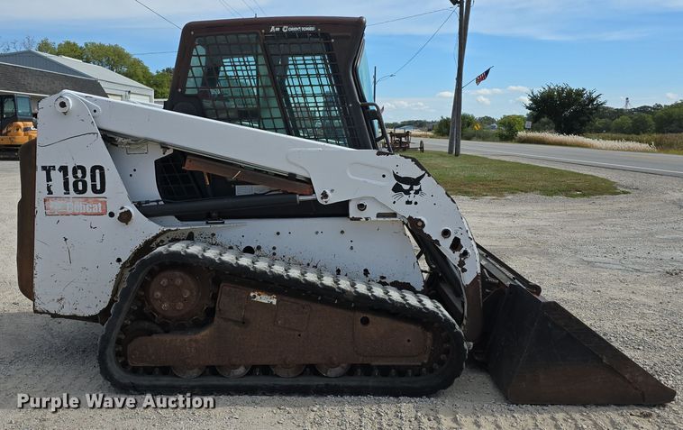image for item DS4849 2006 Bobcat T180 tracked skid steer loader