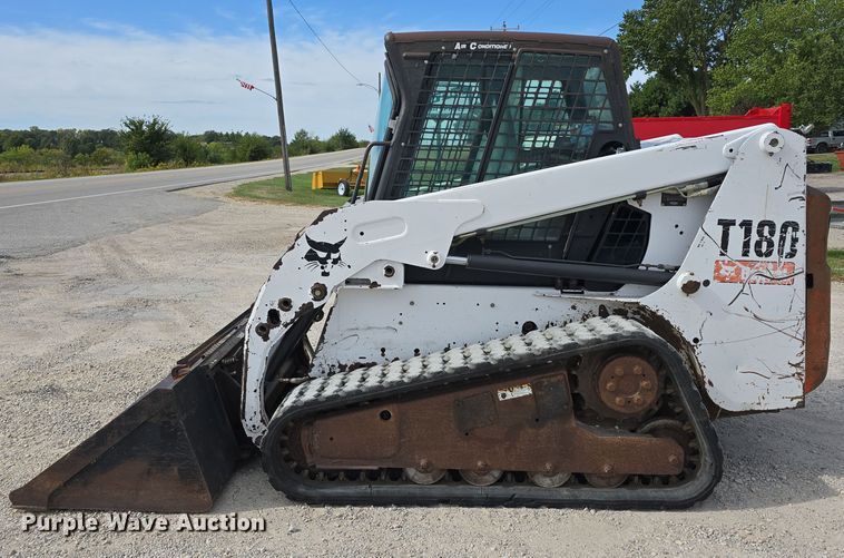 image for item DS4849 2006 Bobcat T180 tracked skid steer loader