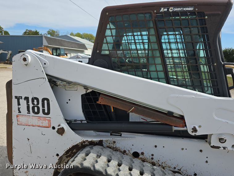 image for item DS4849 2006 Bobcat T180 tracked skid steer loader