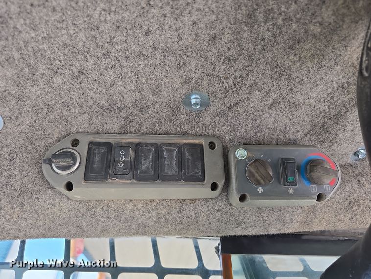 image for item DS4849 2006 Bobcat T180 tracked skid steer loader