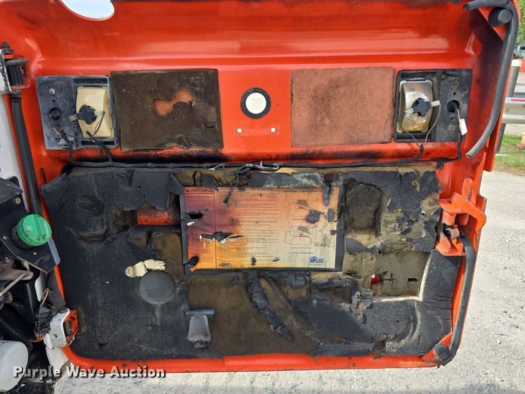 image for item DS4849 2006 Bobcat T180 tracked skid steer loader