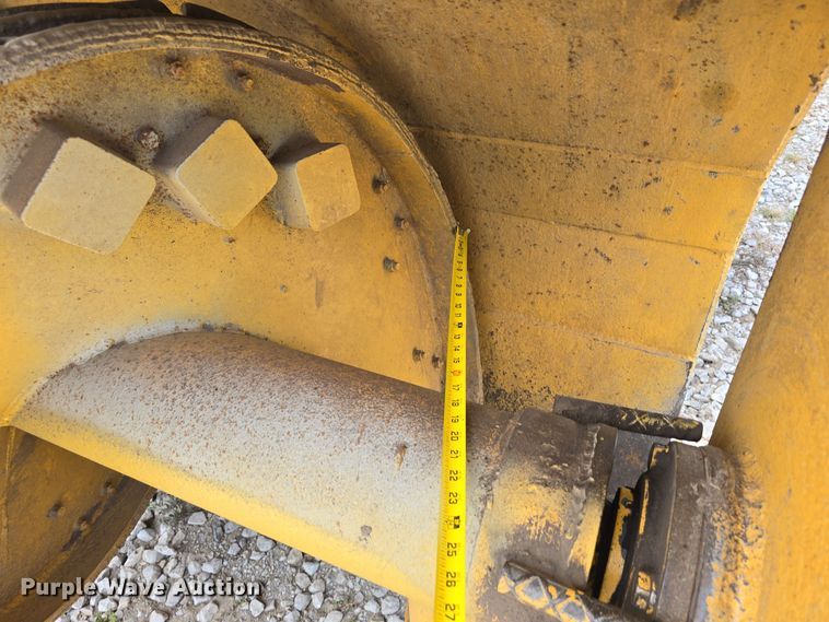 image for item DS4850 1981 Brown Bear II Series D tractor