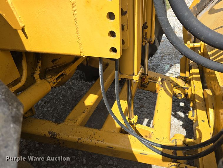 image for item DS4850 1981 Brown Bear II Series D tractor