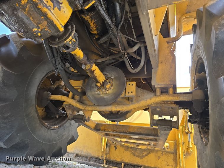 image for item DS4850 1981 Brown Bear II Series D tractor