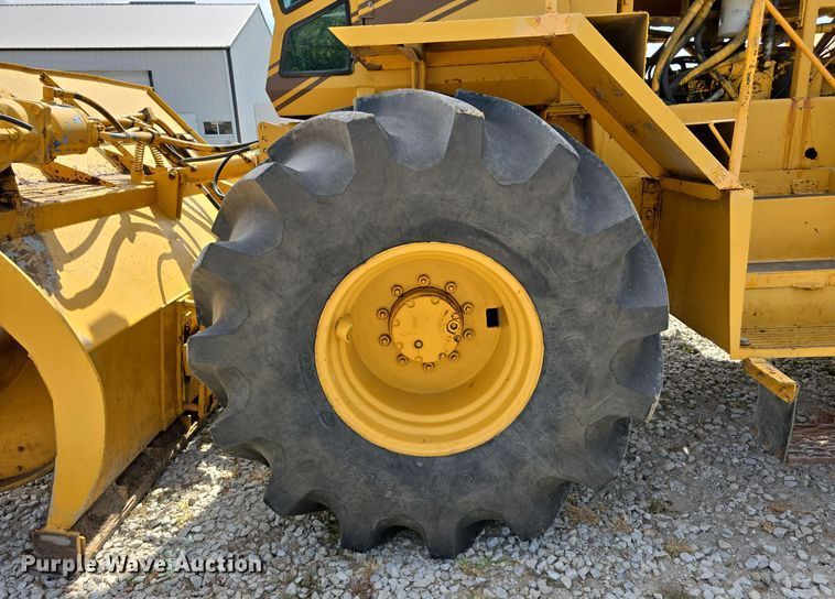 image for item DS4850 1981 Brown Bear II Series D tractor