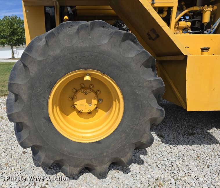 image for item DS4850 1981 Brown Bear II Series D tractor