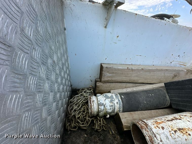 image for item DS6421 2005 Mack MR concrete pump truck