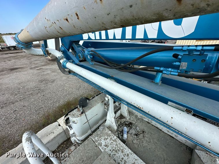 image for item DS6421 2005 Mack MR concrete pump truck