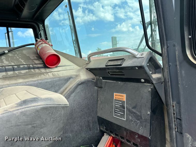 image for item DS6421 2005 Mack MR concrete pump truck