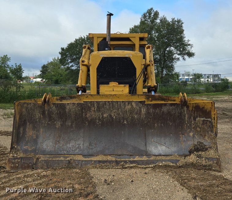 image for item DT5261 Caterpillar D9 dozer