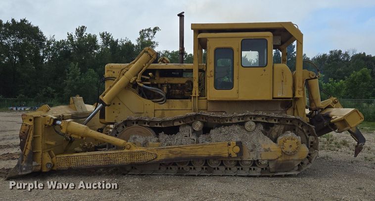image for item DT5261 Caterpillar D9 dozer