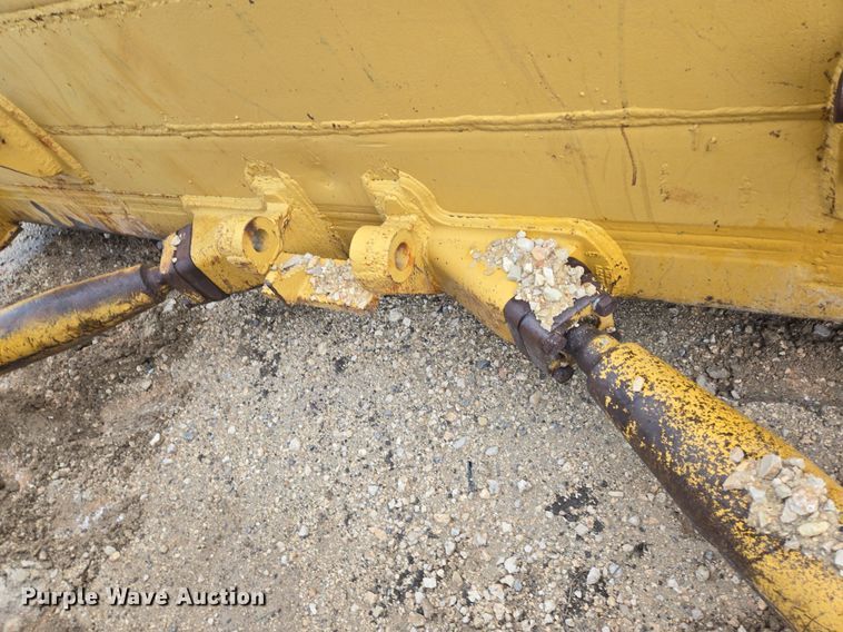 image for item DT5261 Caterpillar D9 dozer