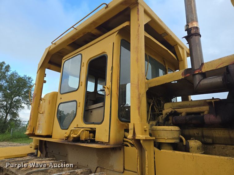 image for item DT5261 Caterpillar D9 dozer