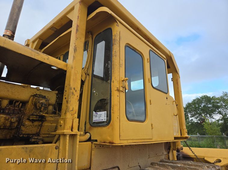 image for item DT5261 Caterpillar D9 dozer