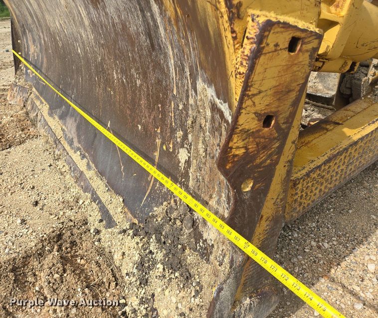 image for item DT5261 Caterpillar D9 dozer