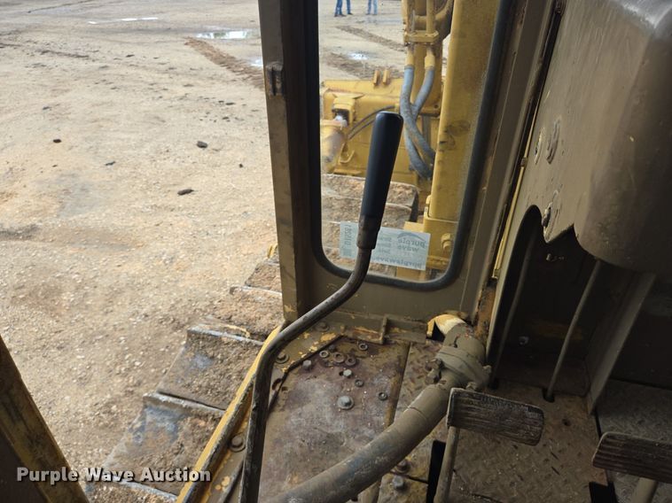 image for item DT5261 Caterpillar D9 dozer