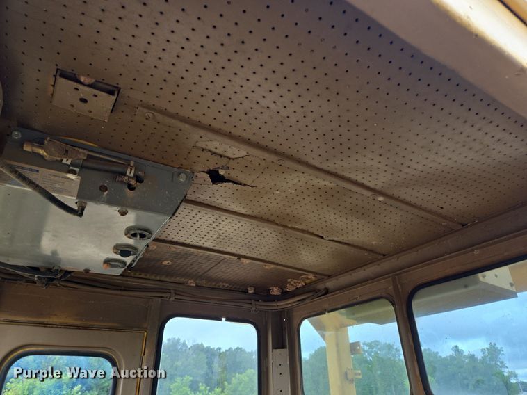 image for item DT5261 Caterpillar D9 dozer