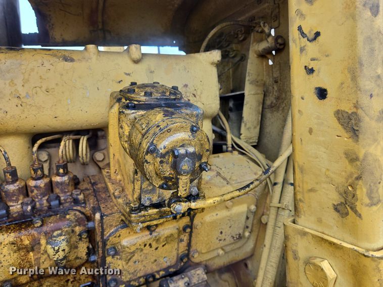 image for item DT5261 Caterpillar D9 dozer