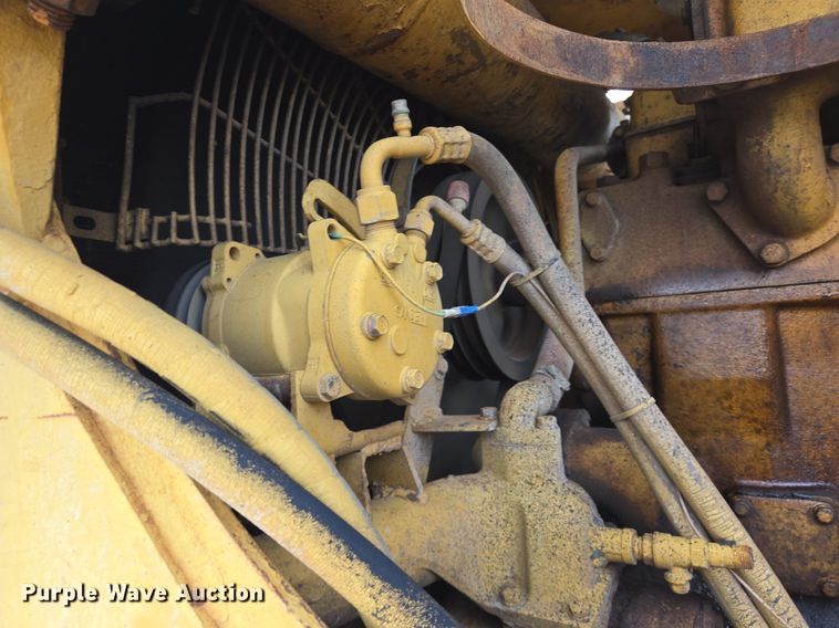 image for item DT5261 Caterpillar D9 dozer