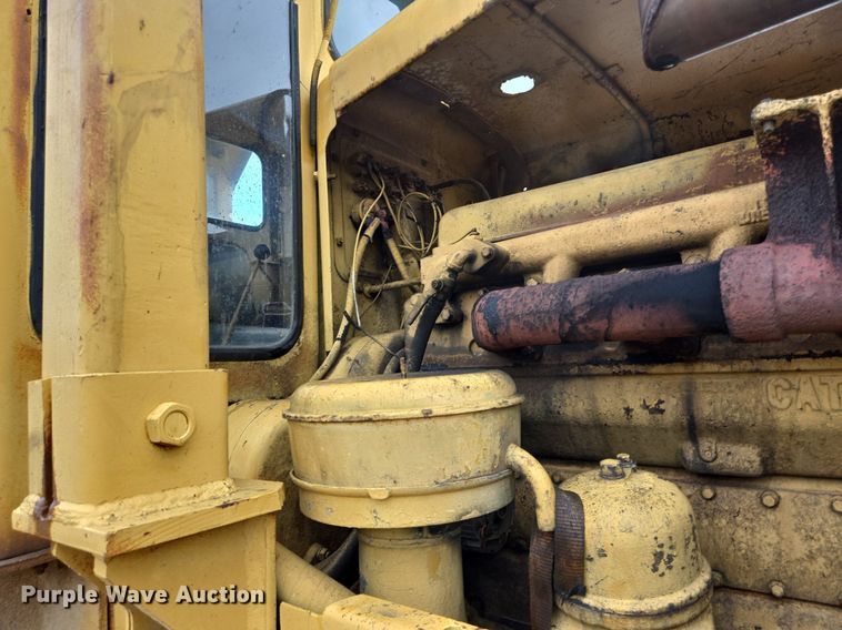 image for item DT5261 Caterpillar D9 dozer