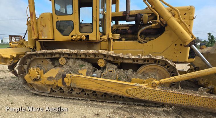 image for item DT5261 Caterpillar D9 dozer