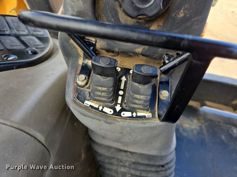 image for item DT5262 2014 Case  580N backhoe