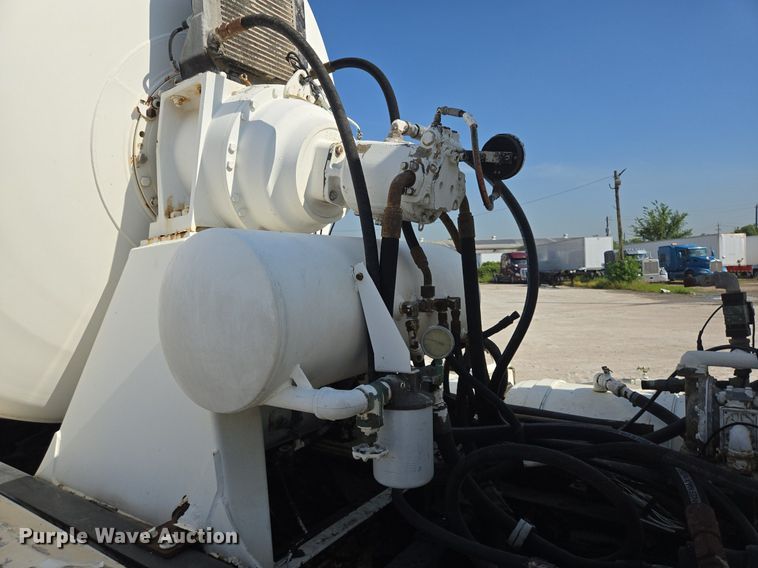 image for item DT5265 2012 Kenworth W900 ready mix truck