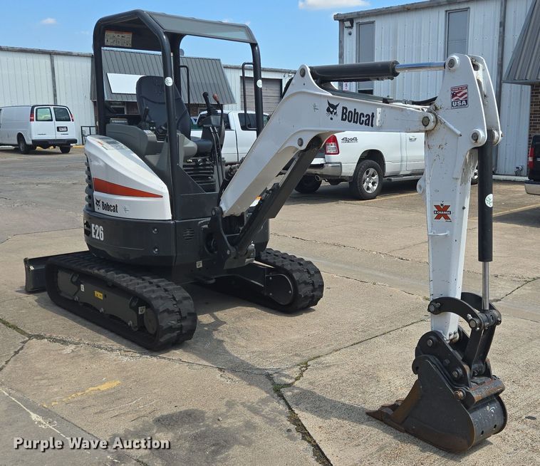 image for item DT5267 2019 Bobcat E26 mini excavator