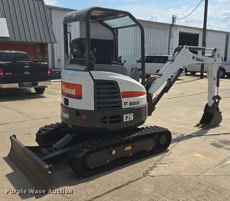 image for item DT5267 2019 Bobcat E26 mini excavator