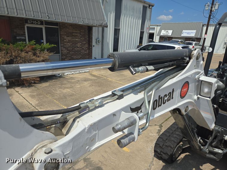 image for item DT5267 2019 Bobcat E26 mini excavator