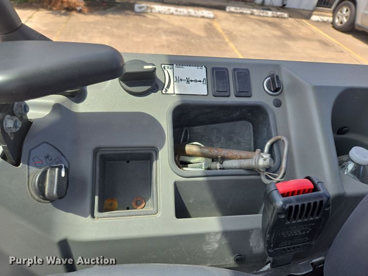 image for item DT5267 2019 Bobcat E26 mini excavator