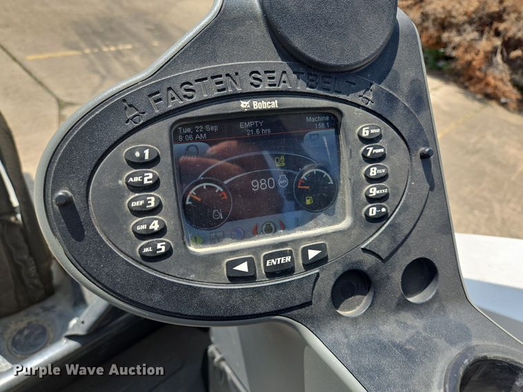 image for item DT5267 2019 Bobcat E26 mini excavator