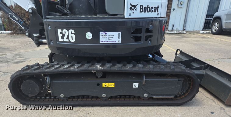 image for item DT5267 2019 Bobcat E26 mini excavator