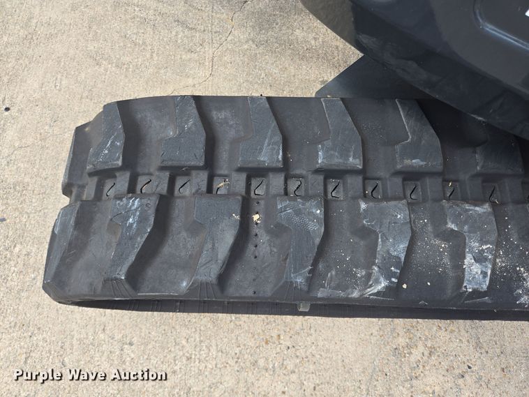 image for item DT5267 2019 Bobcat E26 mini excavator