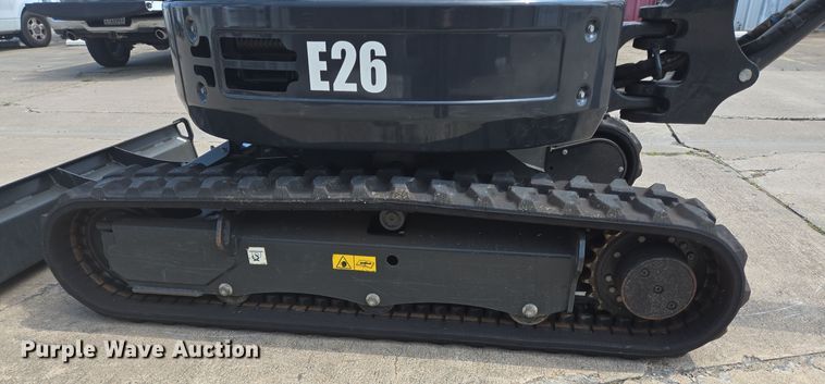 image for item DT5267 2019 Bobcat E26 mini excavator