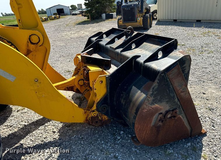 image for item DV5886 1991 Case  621 wheel loader
