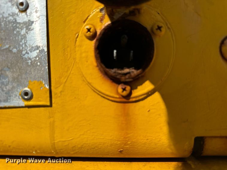 image for item DV5886 1991 Case  621 wheel loader