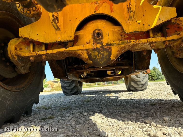 image for item DV5886 1991 Case  621 wheel loader