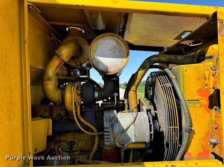 image for item DV5886 1991 Case  621 wheel loader